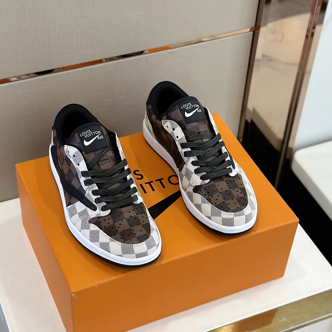 Men's shoes 💰p440 "*OUIS *UITTO* Nike" new original drawer box, co-branded low-top casual sneakers, this sneaker is completely made of denim canvas splicing leather, decorated with Louis Vuitton's iconic monogram and Damierl pattern with natural cowhide piping. The upper of this shoe combines LV’s most classic Monogram and Damier elements, giving it a sense of luxury and recognition! Size: 38-45